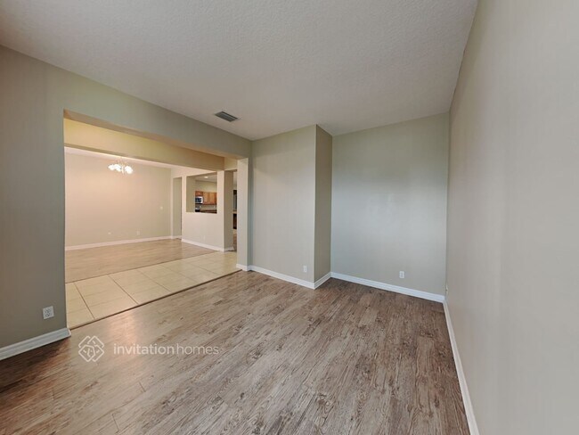 Building Photo - 822 Triple Crown Ct