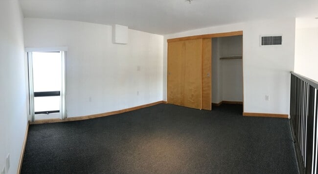 Photo - 515 W Main St Apartment