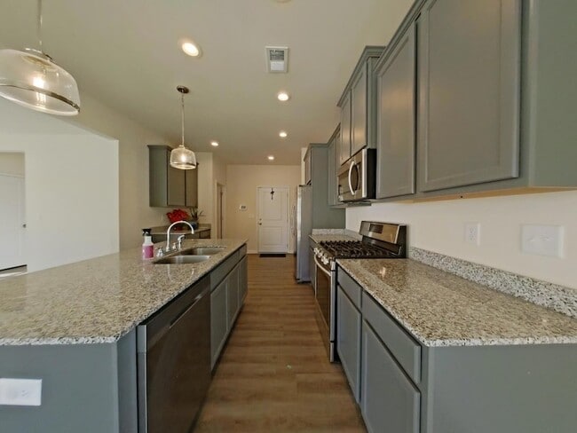 Foto del edificio - 518 Count Fleet Ct