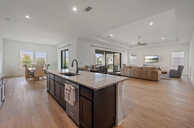 Foto del edificio - 616 Hallwood Dr