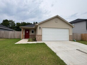 Building Photo - 2298 S Ouachita Dr