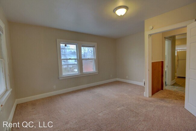 Foto del edificio - 832 W 8th St