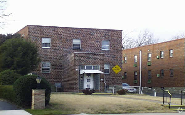Primary Photo - 6904 Rising Sun Ave
