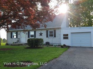 Foto principal - 2826 Lincoln Hwy E