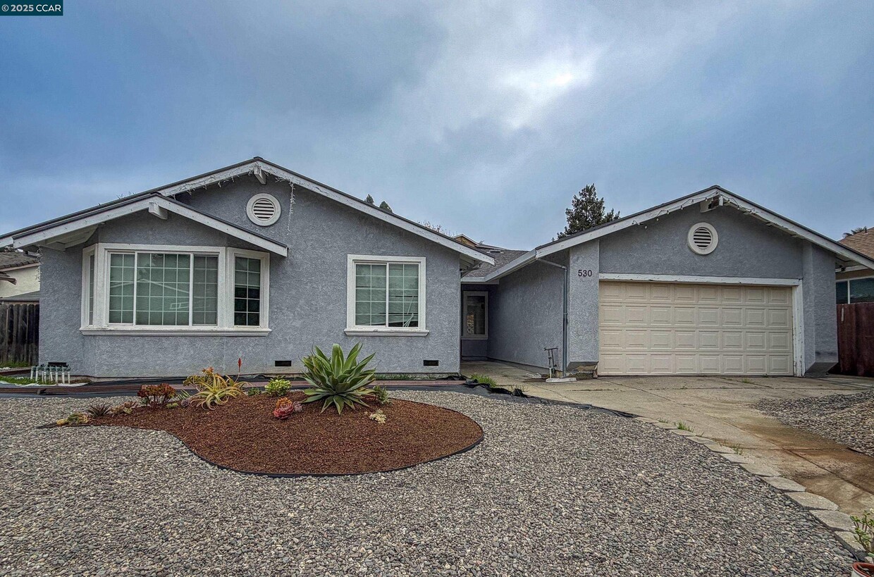 Primary Photo - 530 Greenmont Dr