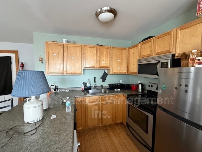 Building Photo - 53-55-55 Walnut St