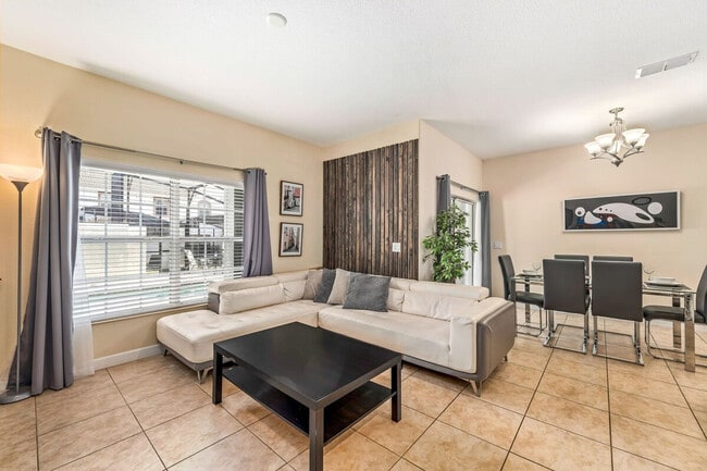 Building Photo - 4900 Clock Tower Dr