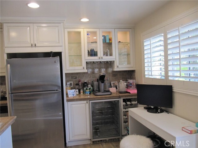 Foto del edificio - 421 Marigold Ave