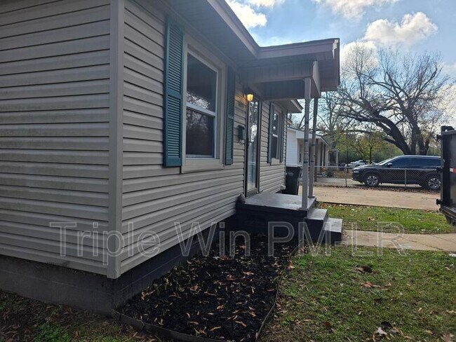 Foto del edificio - 1626 Davis St