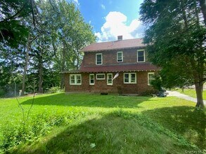 Building Photo - 72 N Liberty Dr