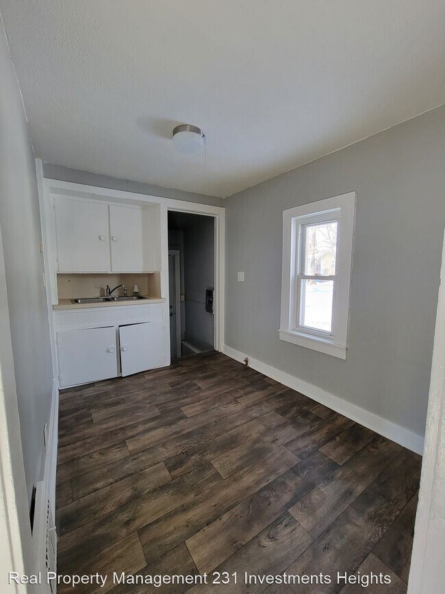 Building Photo - 1 br, 1 bath House - 3139 Merriam Street