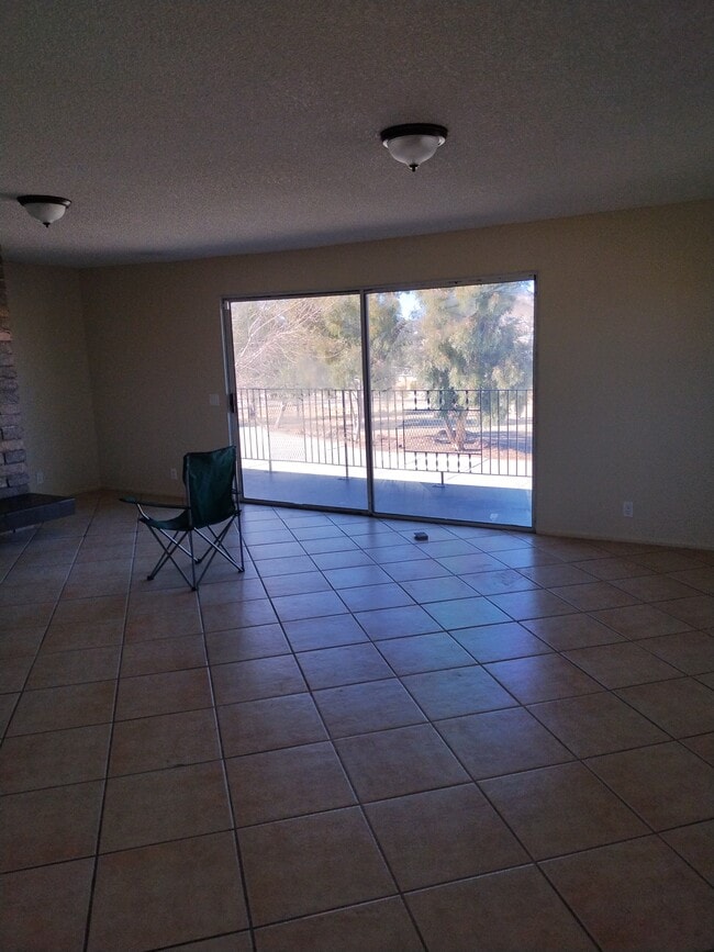 Foto del edificio - 18335 Taloga Ln