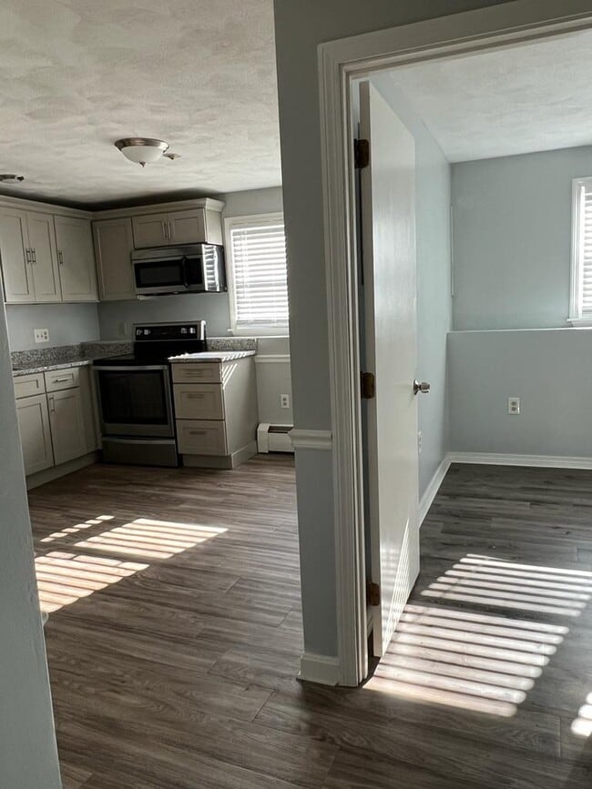 Foto del edificio - 422 Smithfield Ave