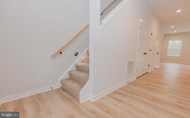 Foto del edificio - 49-45 WV-45