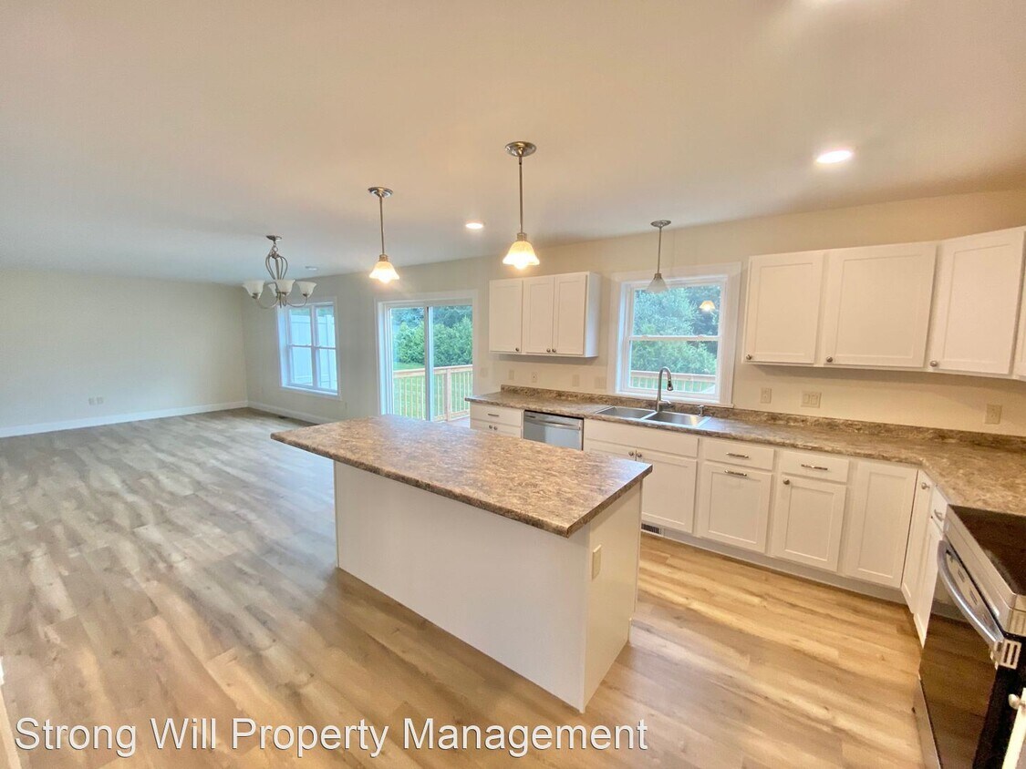 Foto principal - 3 br, 2.5 bath House - 18 Chase Court
