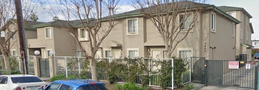 Primary Photo - Robinson Villas