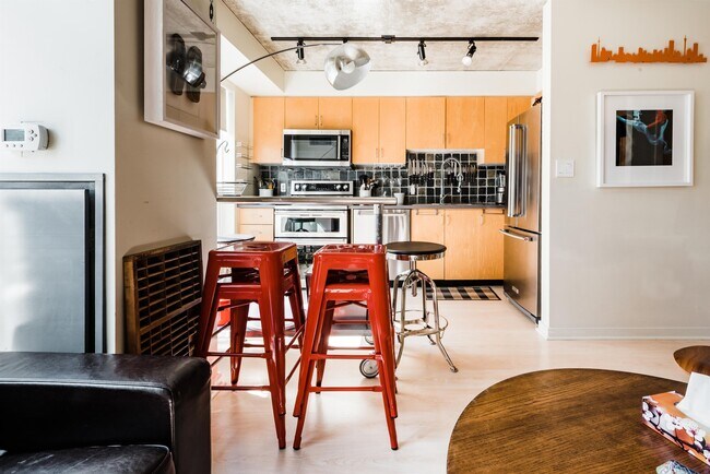 Photo du bâtiment - 800 King St W