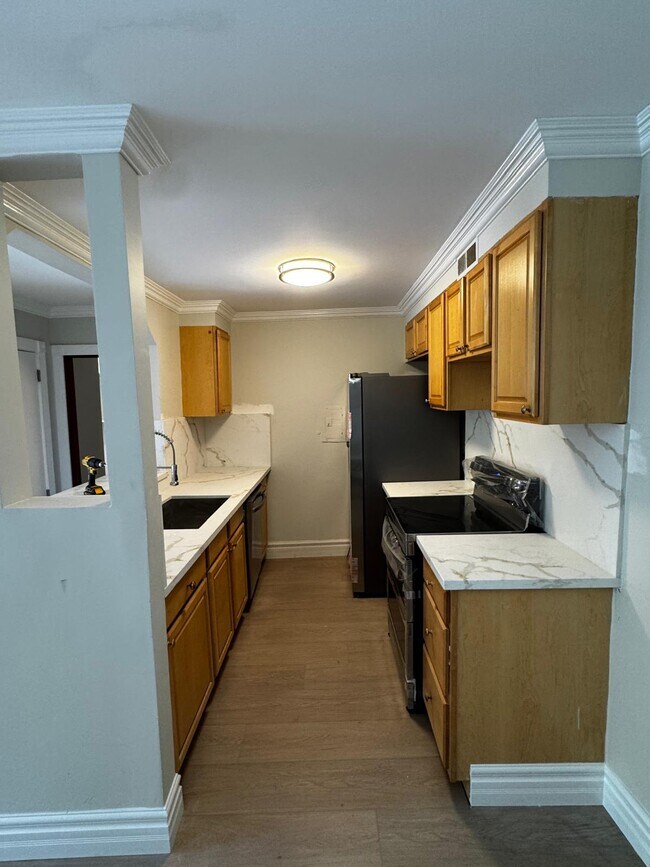 Foto del edificio - 5460 White Oak Ave