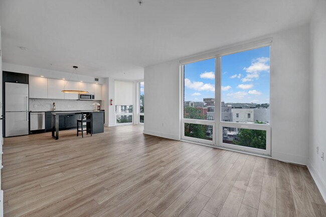 Foto del edificio - 801 Virginia Ave SE