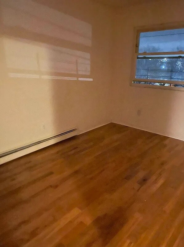 Foto del edificio - 449 Wortman Ave