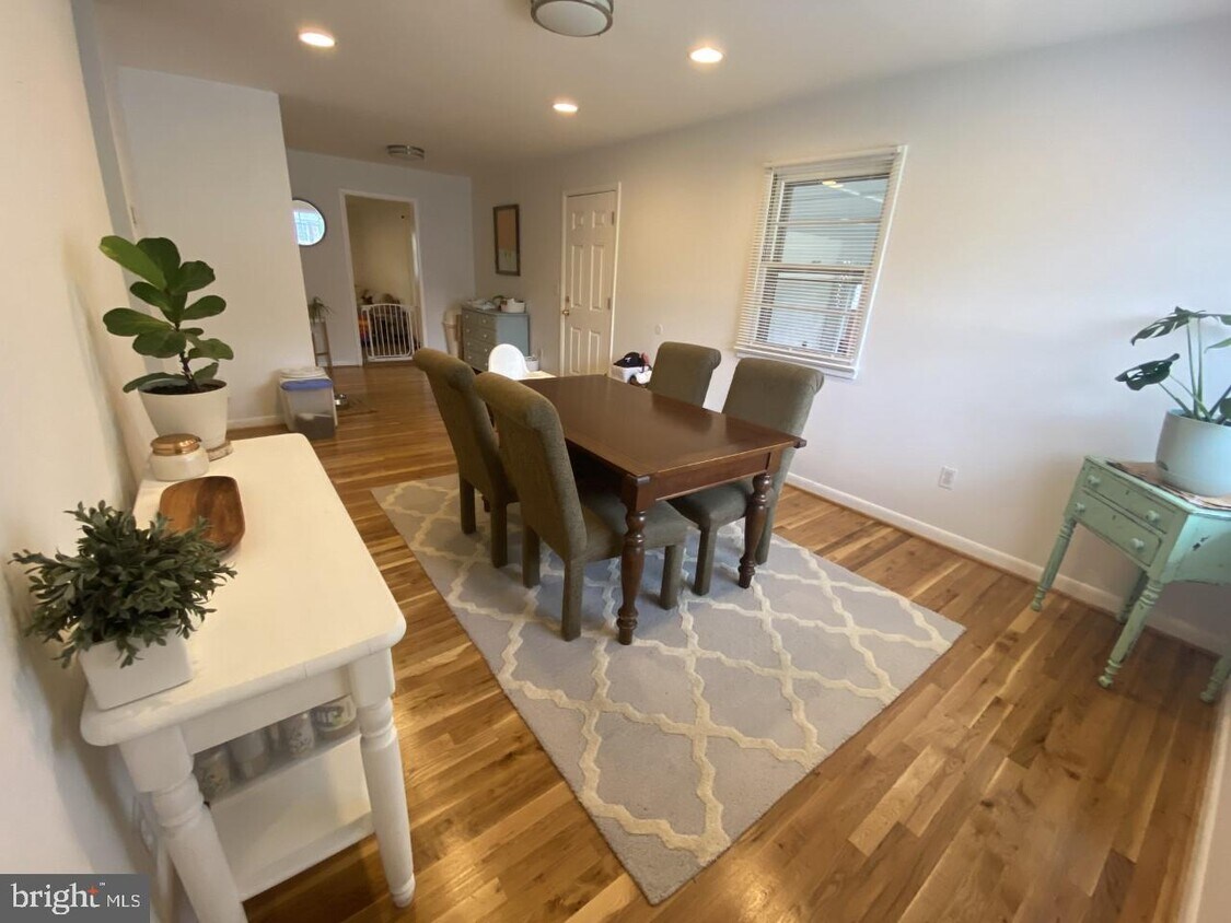 1754 Anderson Rd, Falls Church, VA 22043 House for Rent in Falls