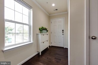 Building Photo - 7201 Thackley Way Building Photo - 7201 Thackley Way