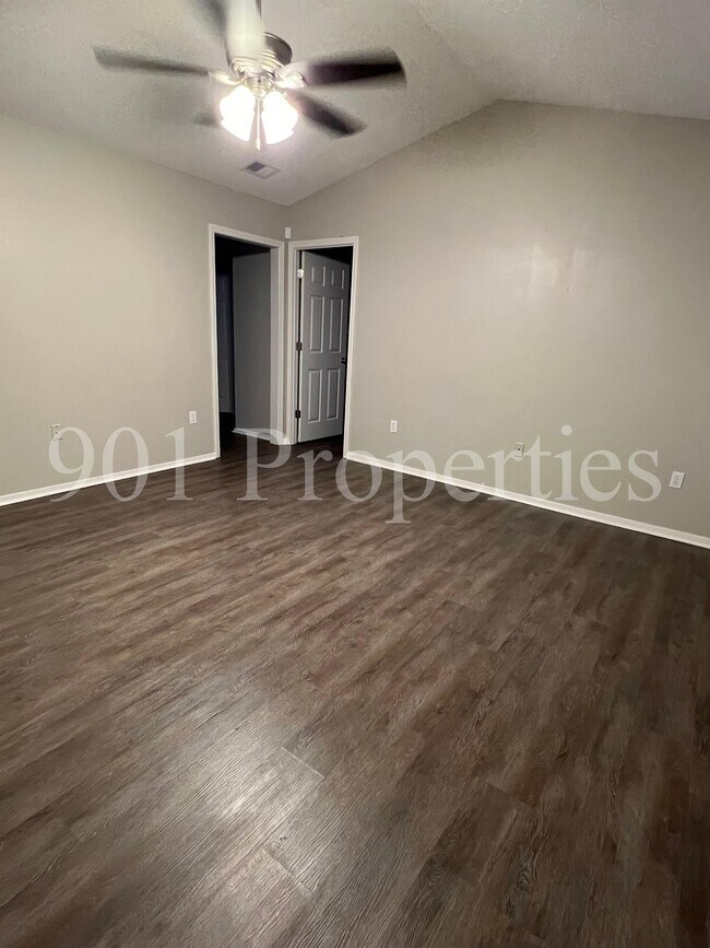 Building Photo - 10350 Stephenson Ln