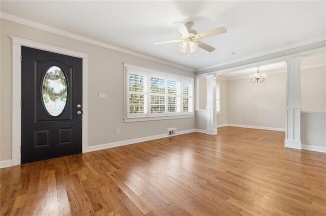 Building Photo - 1241 Park Blvd