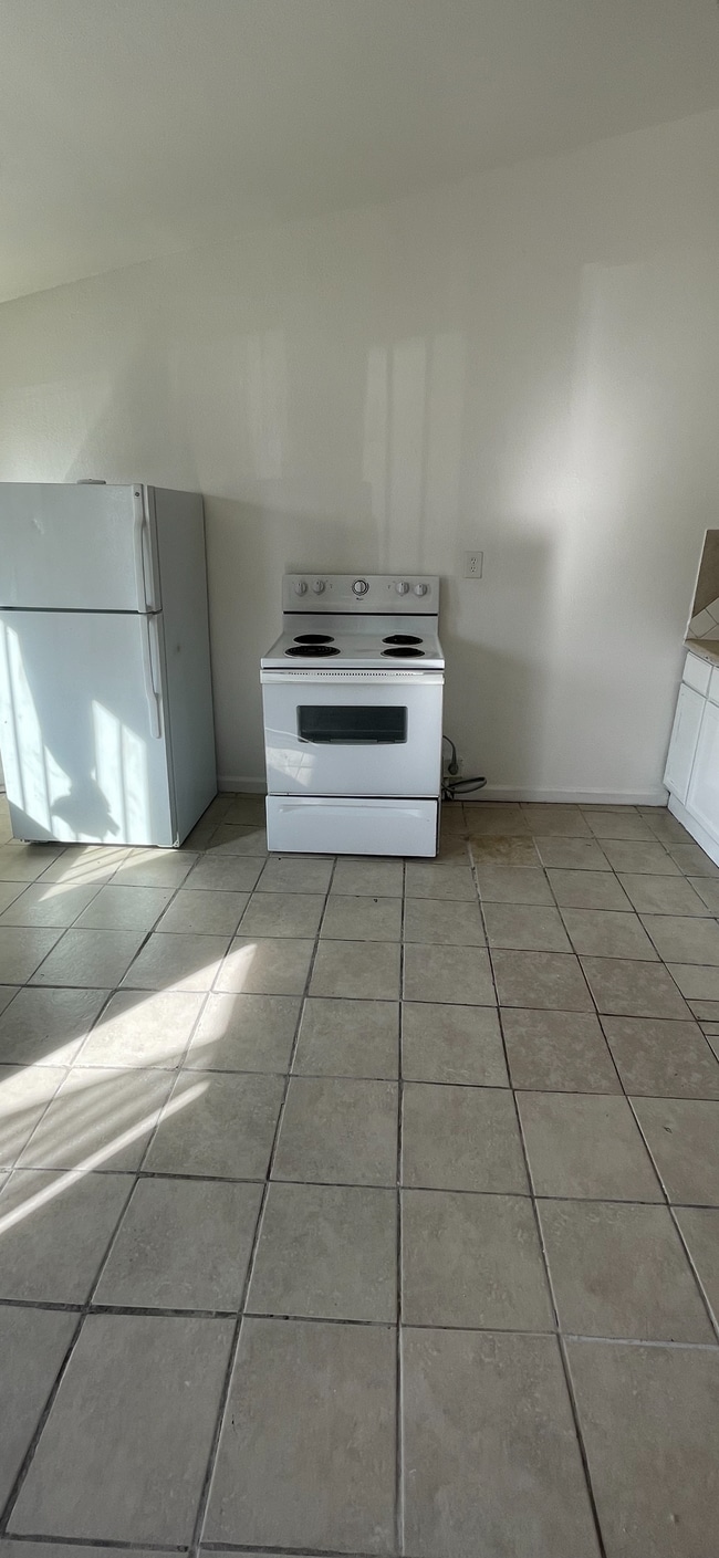 Foto del edificio - 1124 Laurel Ave