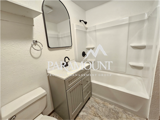 Foto del edificio - 3 Bedroom 2 Bath Oasis in Port Orchard!