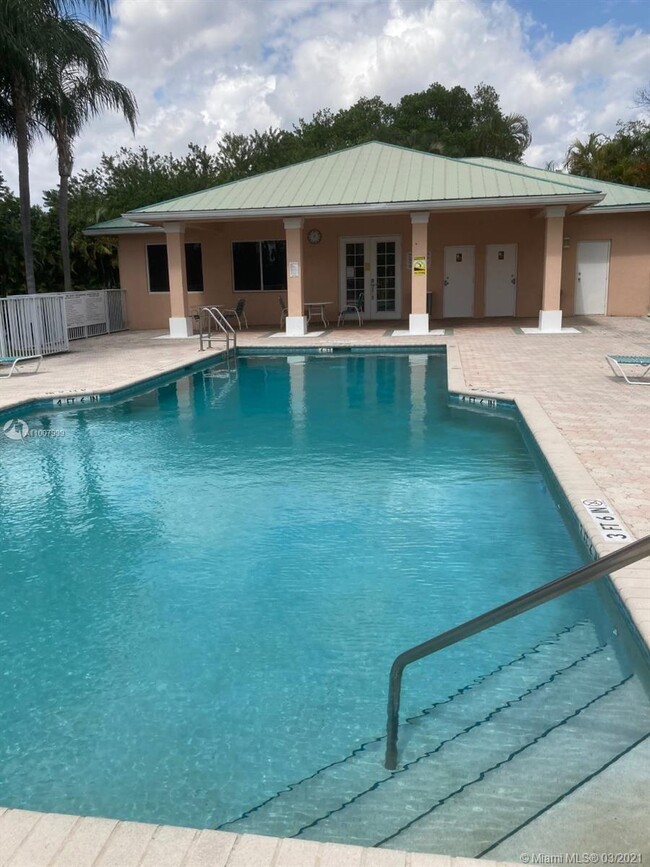 Foto del edificio - 75 Gulfstream Rd