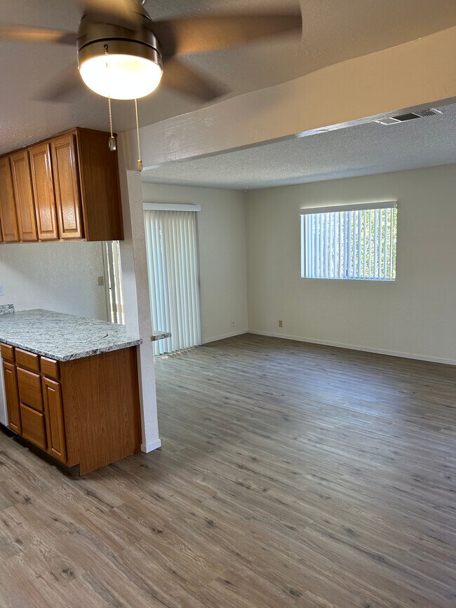 2480 Wilson Ave, Redding, CA 96002 Townhome Rentals in Redding CA