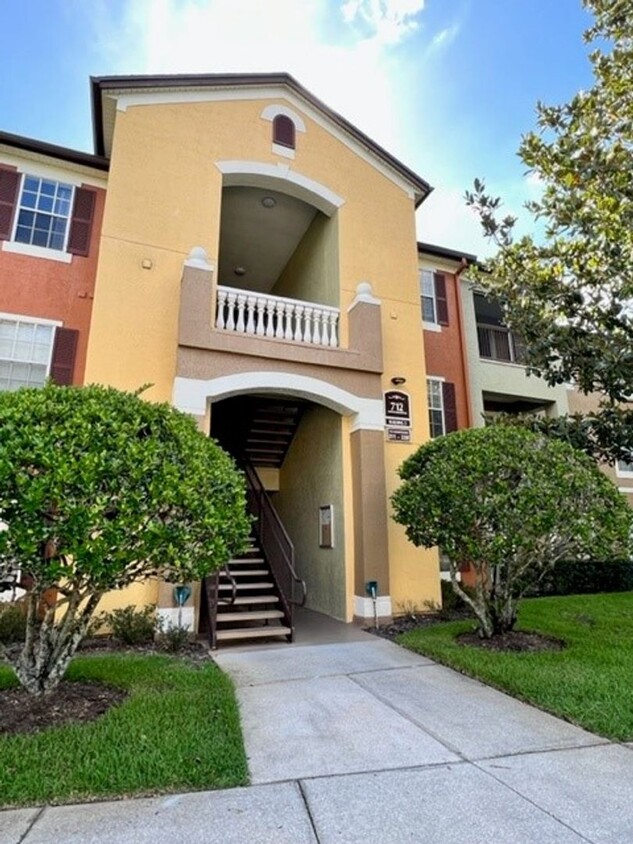 Foto principal - 2/2, 3rd floor condo in Waterford Lakes!