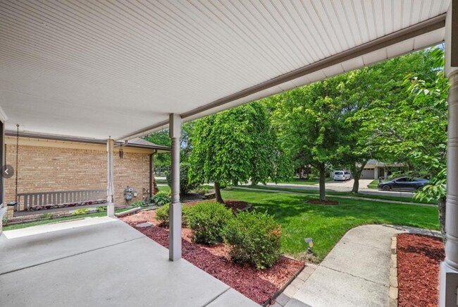 Building Photo - 7302 Parkway Ct