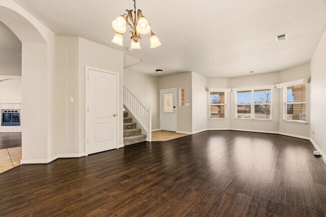 Foto del edificio - 8931 Hampton Ave NE