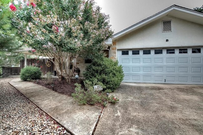 Foto del edificio - 121 Glen Shadows