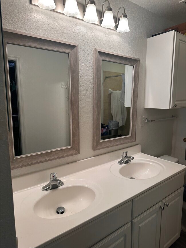 Foto del edificio - 121 Beach Haven Ln