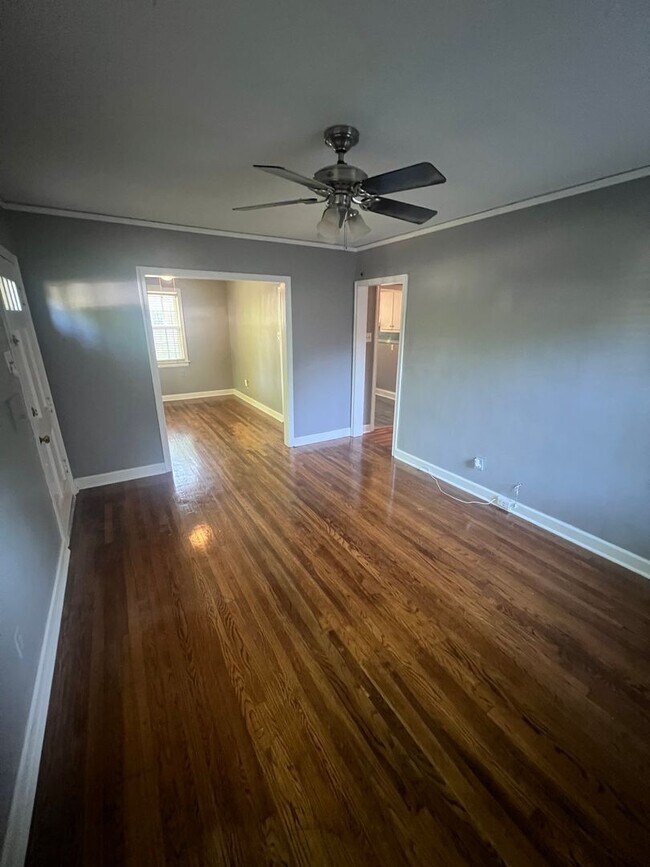 Foto del edificio - 3 bed, 1 bath near the University of Memphis