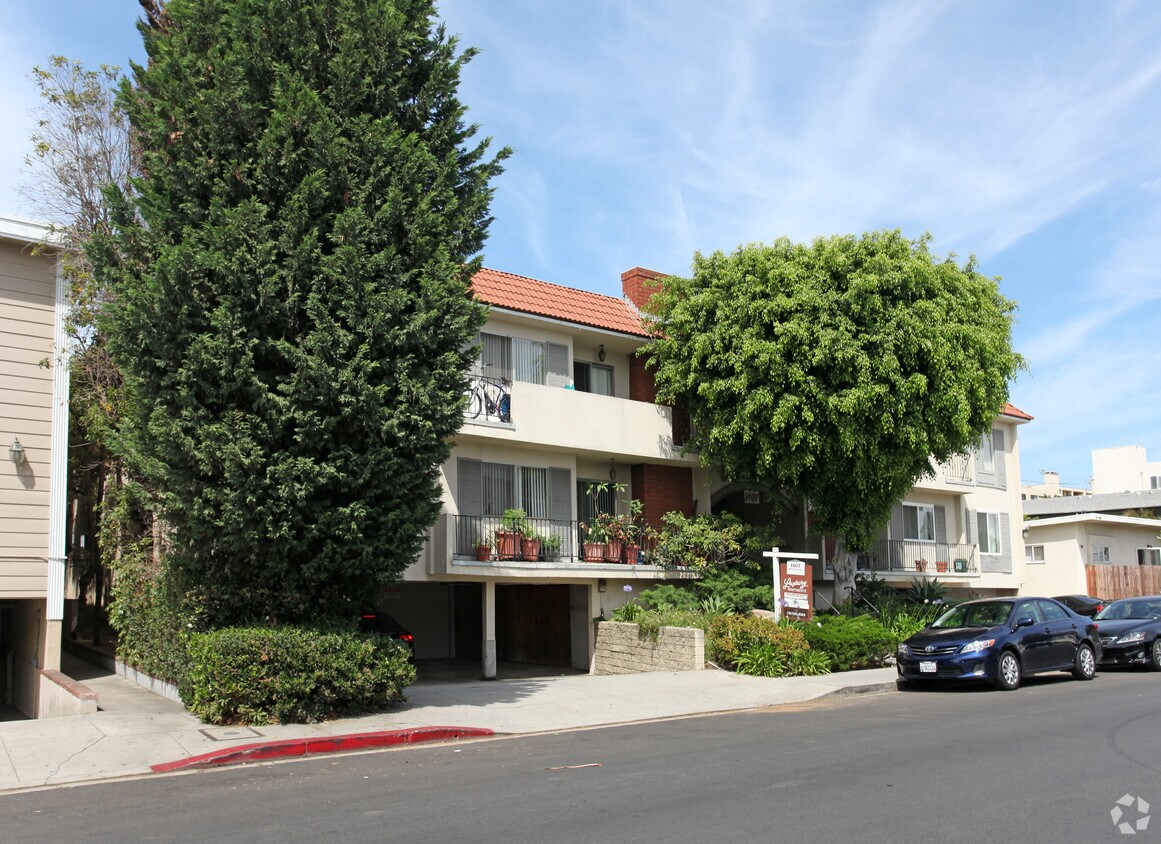 Building Photo - Brockton 05-LA