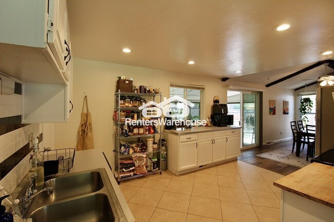 Building Photo - 1405 Abilene Dr