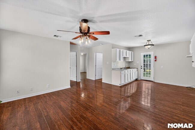 Foto del edificio - 1534 Mardell St