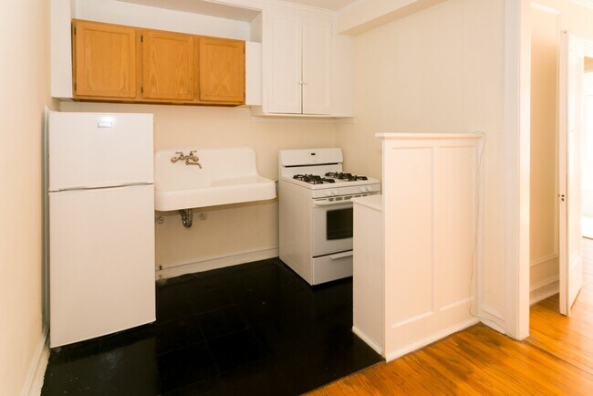 Foto del edificio - 1211 W Elmdale Ave