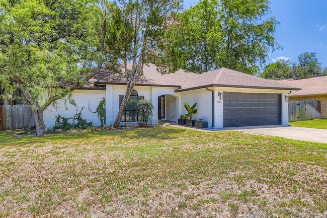 Foto del edificio - 11325 Stormy Ridge Rd