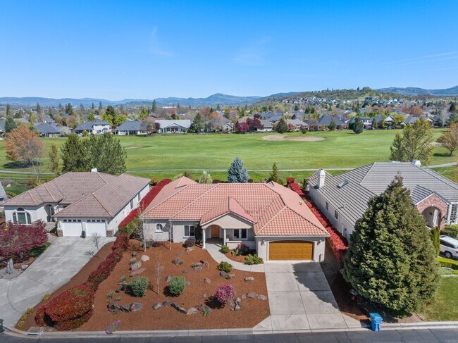Building Photo - 143 Pine Lake Dr
