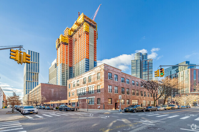 Neighborhood Context - 233 Franklin St