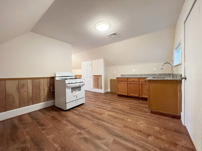Building Photo - 47 Tremont St