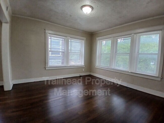 Foto del edificio - 108 N Indiana Ave