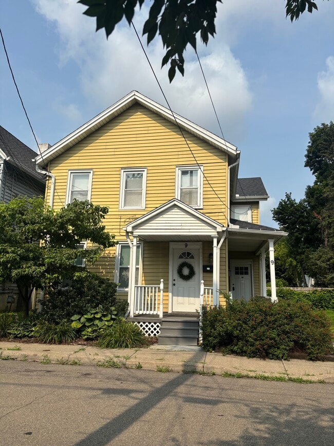 Building Photo - 9 Florence Ave