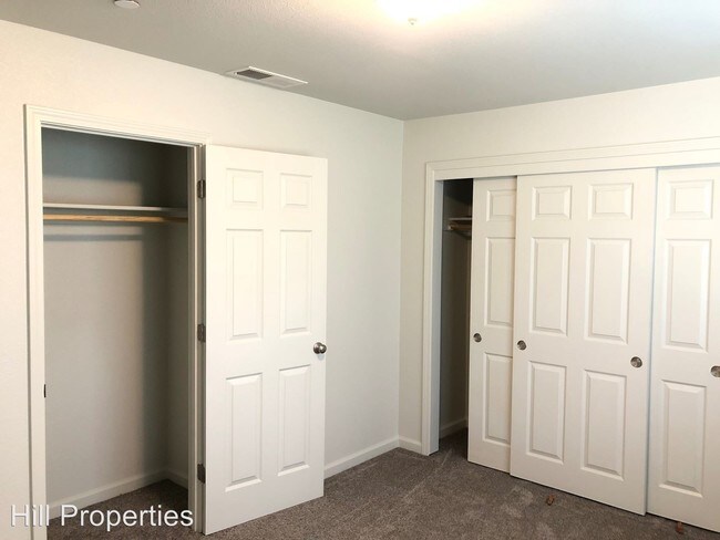 Building Photo - 2 br, 1 bath Room For Rent - 723 W 2nd Avenue