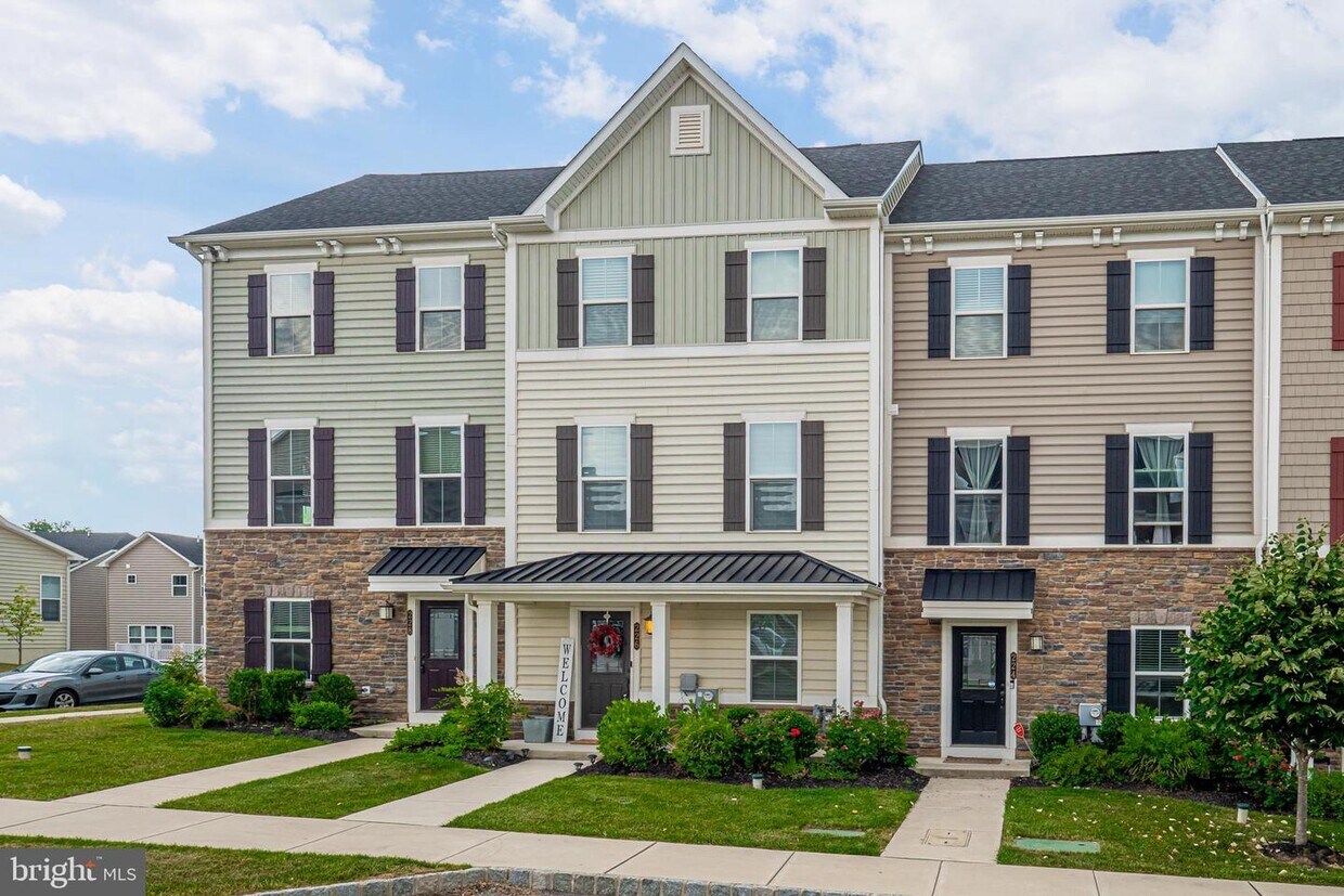 226 Patriots Path, Malvern, PA 19355 Townhome Rentals in Malvern PA